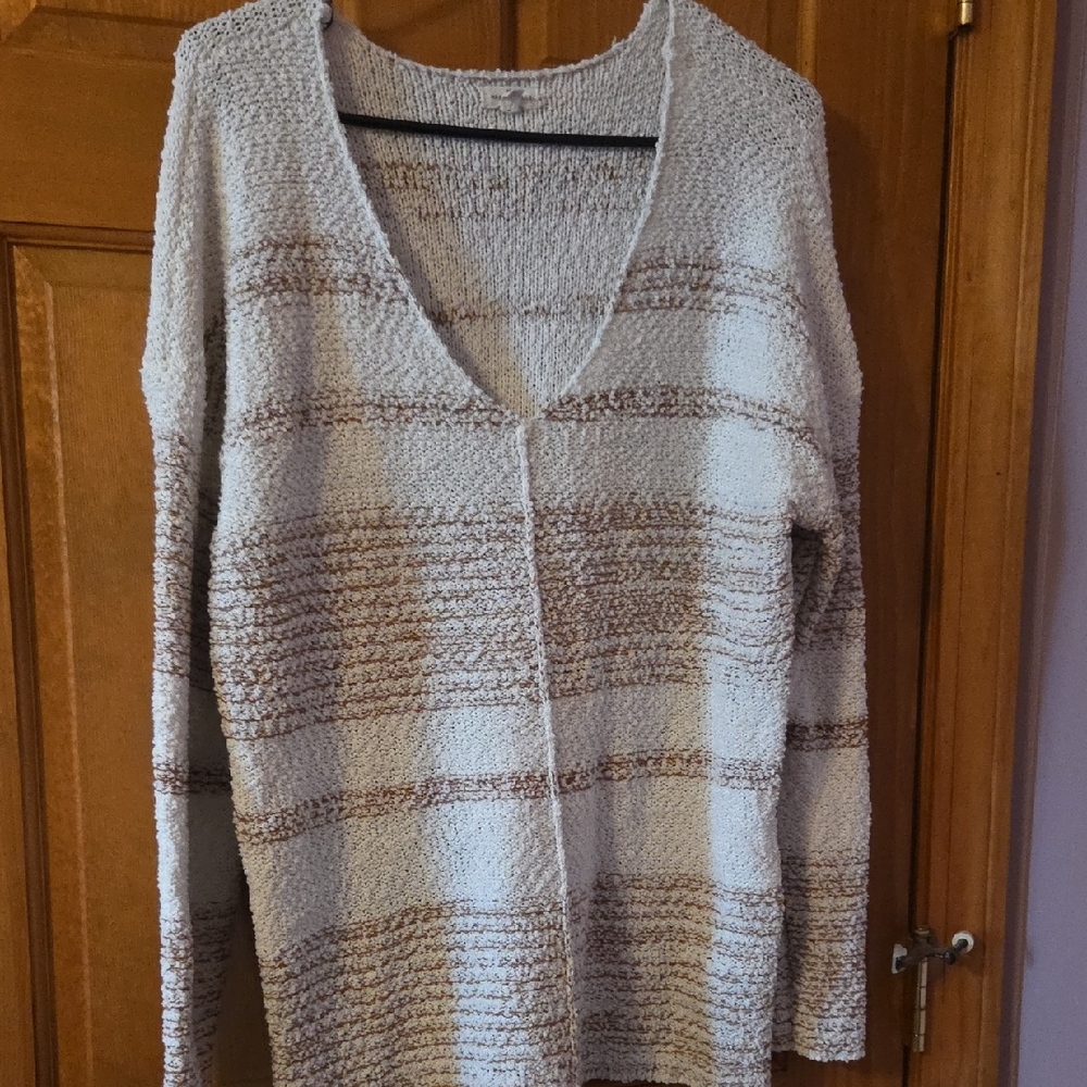 Cozy V-Neck Knit Sweater in Cream and Brown Stripes